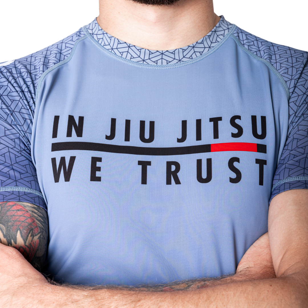 BJJ RASHGUARD IN JIU JITSU WE TRUST SHORT SLEEVES
